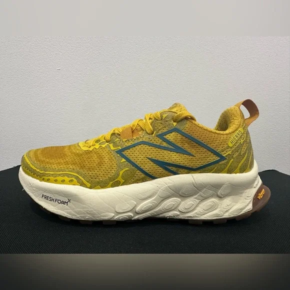 NEW BALANCE FRESH FOAM X HIERRO V8 COLOR MUSTARD SNEAKERS SIZE: 6.5 WOMENS - Picture 1 of 10